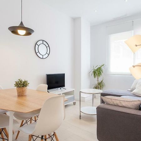 R&C Apartments Close To Center Valenza Esterno foto