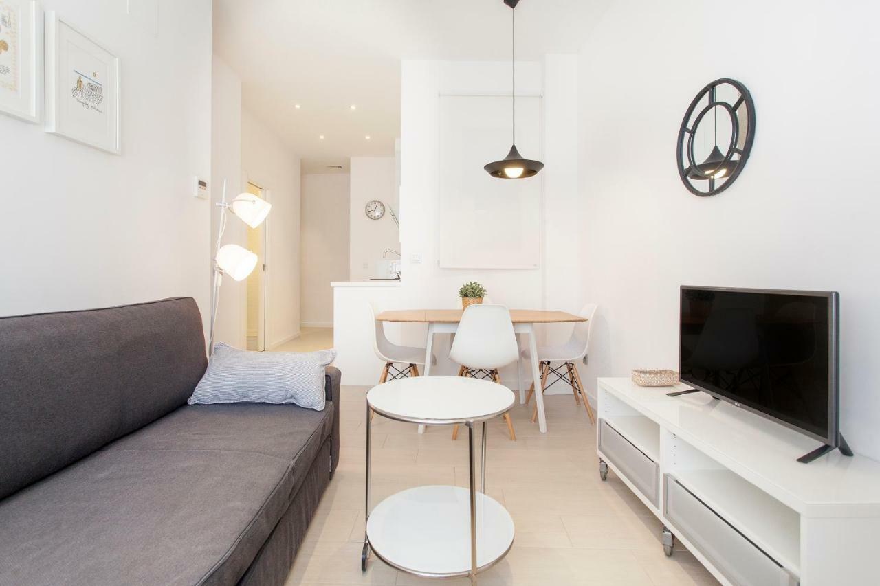 R&C Apartments Close To Center Valenza Esterno foto