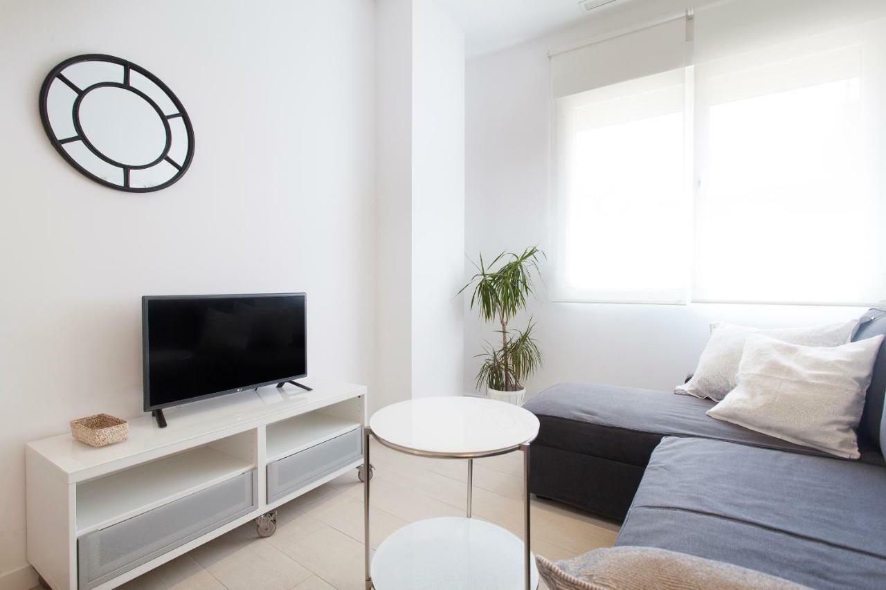 R&C Apartments Close To Center Valenza Esterno foto