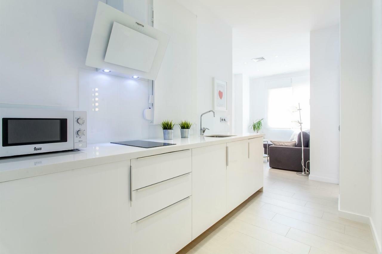 R&C Apartments Close To Center Valenza Esterno foto